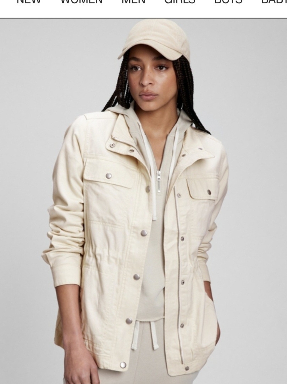 GAP Off-White Jacket with Logo Tag